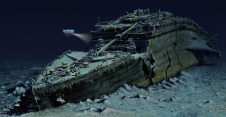 Не знаю почему и как затонул Титаник